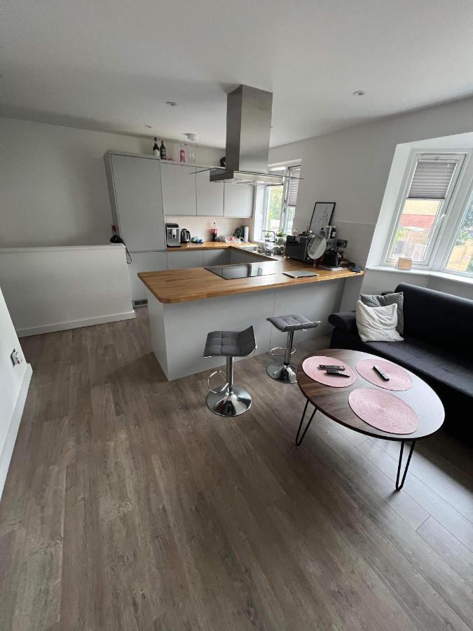 West London Apartment Exterior foto